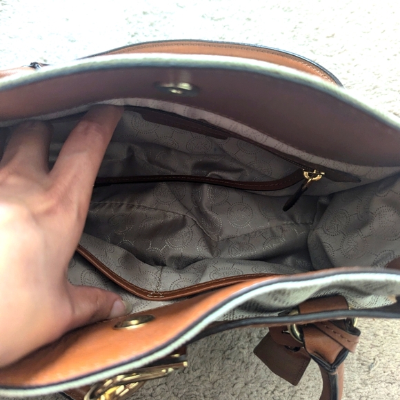 Michael Kors Hamilton handbag - Picture 8 of 8